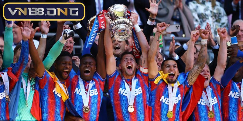 Hậu Trường Lễ Ăn Mừng Vô Địch FA Cup - NET88 Góp Mặt Cùng Crystal Palace 2 Không gian riêng tư cho niềm vui tập thể của Crystal Palace và NET88
